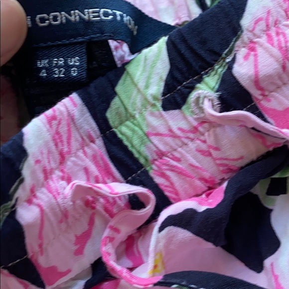 French Connection Lightweight Floral Pants, Size 0 - Picture 5 of 8